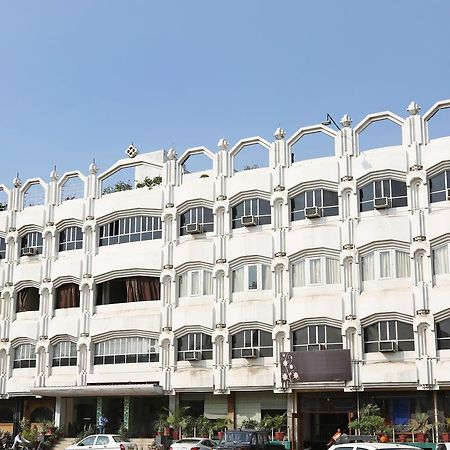 Oyo 2054 New Hotel Broadway Váránaszi Kültér fotó