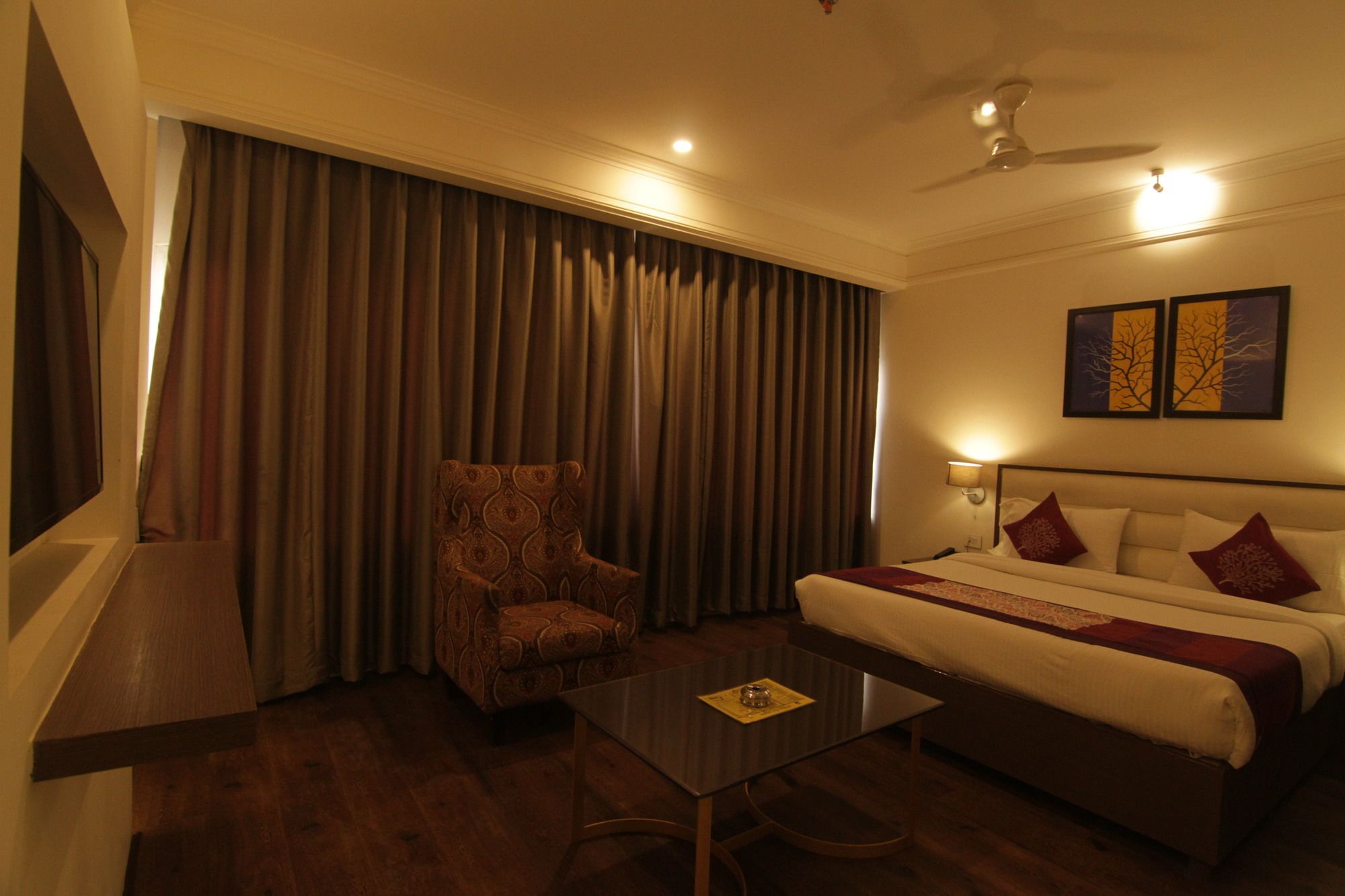 Oyo 2054 New Hotel Broadway Váránaszi Kültér fotó